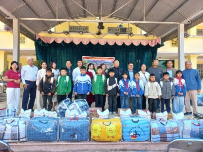 ẤM ÁP CHƯƠNG TRÌNH THIỆN NGUYỆN “SẺ CHIA YÊU THƯƠNG” TẠI TRƯỜNG TIỂU HỌC VÕ NGUYÊN GIÁP